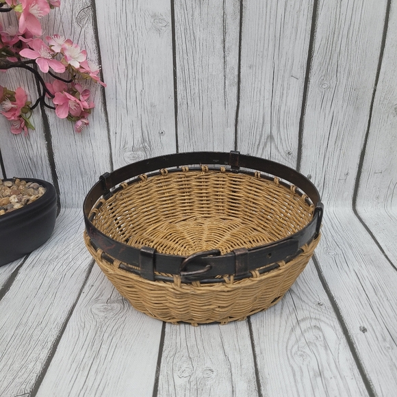 Other - Vintage Round Wicker Basket With Bronze Metal Belt Buckle And Metal Base Trim